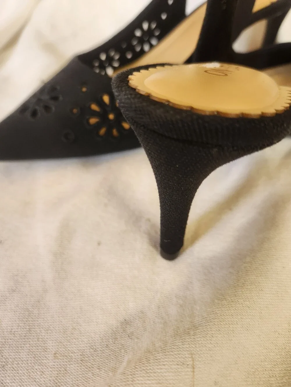On 34th Black Slingback Pointed Toe Kitten Heels Eyelet Size 8.5M